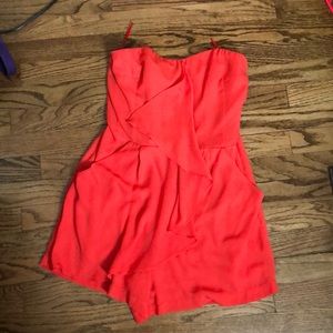 Express strapless romper with pockets